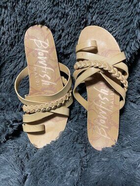 Blowfish Malibu Sandals Size 7  NWT